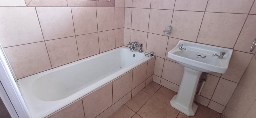 5 Bedroom Property for Sale in Eureka Free State